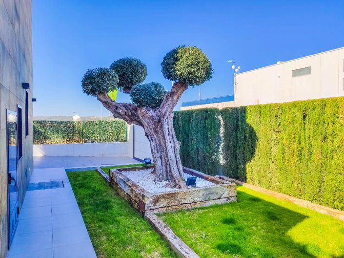 Image No.35-4 Bed Villa for sale