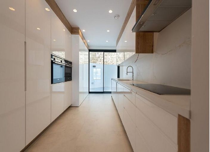 Image No.3-3 Bed Apartment for sale