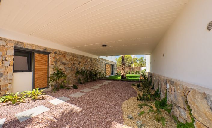 Image No.17-3 Bed Villa for sale