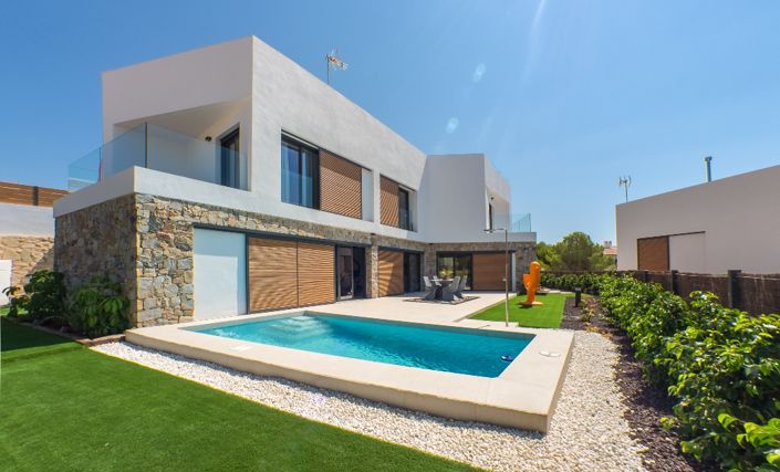 Image No.18-3 Bed Villa for sale