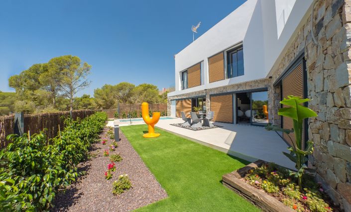 Image No.20-3 Bed Villa for sale