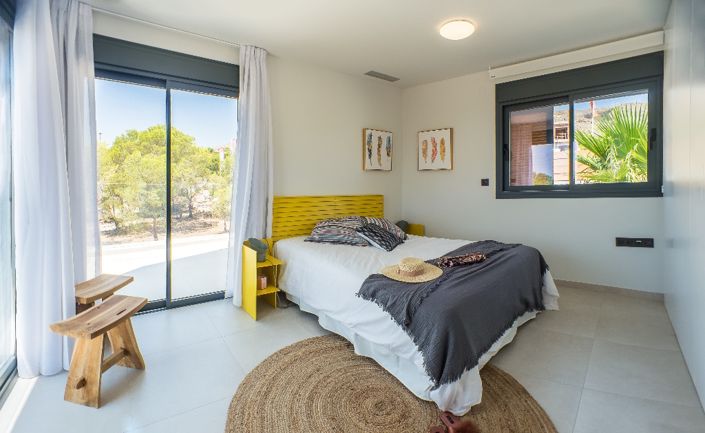 Image No.7-3 Bed Villa for sale