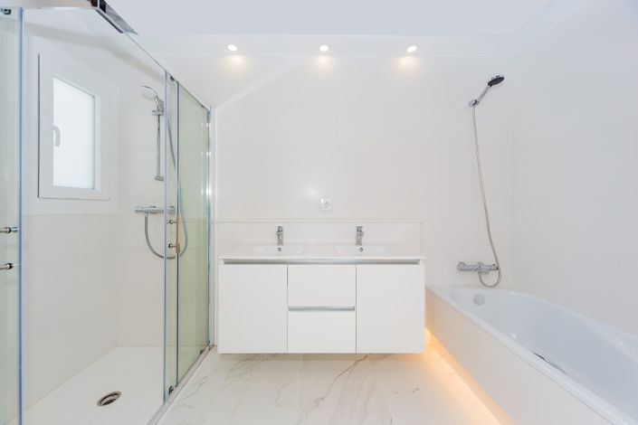 Image No.18-4 Bed Villa for sale