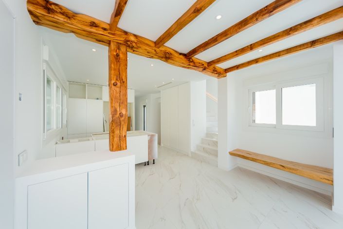 Image No.3-4 Bed Villa for sale