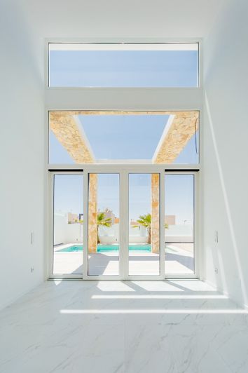 Image No.4-4 Bed Villa for sale