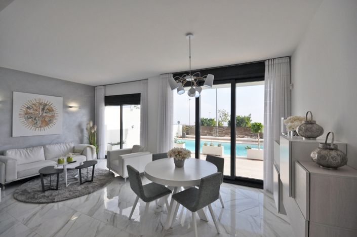 Image No.2-3 Bed Villa for sale