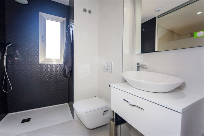 Image No.17-2 Bed Apartment for sale