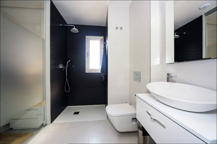 Image No.19-2 Bed Apartment for sale