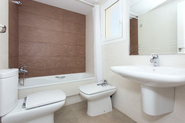 Image No.11-3 Bed Townhouse for sale