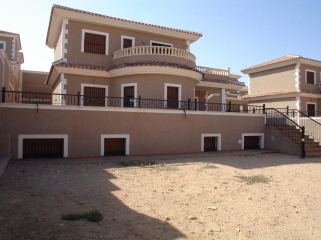 Image No.2-3 Bed Villa for sale