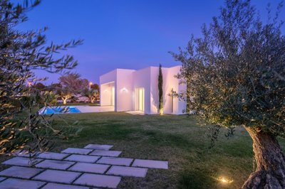 e4600a4aa6273f54825b7aa532840d7e