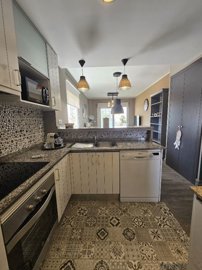 4e3352868381aa2657af041cb19b772c