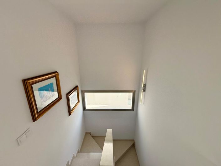 Image No.25-3 Bed Villa for sale