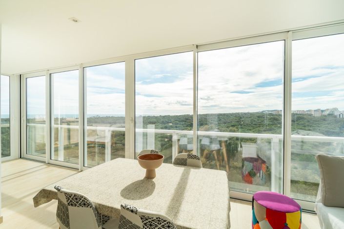 Image No.24-3 Bed Apartment for sale