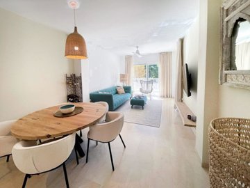 de327ef2a17ea0a572a9cbd3b37d8e92