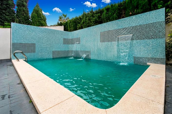 Image No.2-Villa de 4 chambres à vendre à L'Alfas del Pi