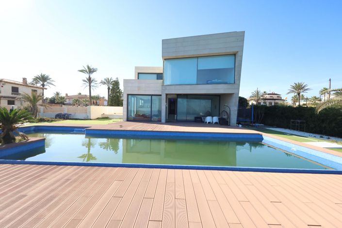 Image No.7-6 Bed Villa for sale