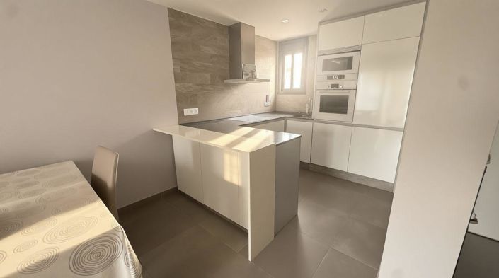 Image No.2-Appartement de 2 chambres à vendre à Torrevieja