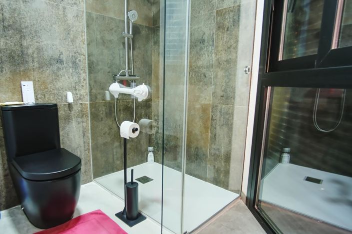 Image No.26-2 Bed Apartment for sale