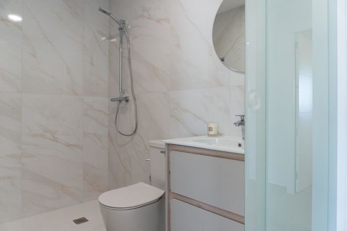 Image No.33-3 Bed Apartment for sale