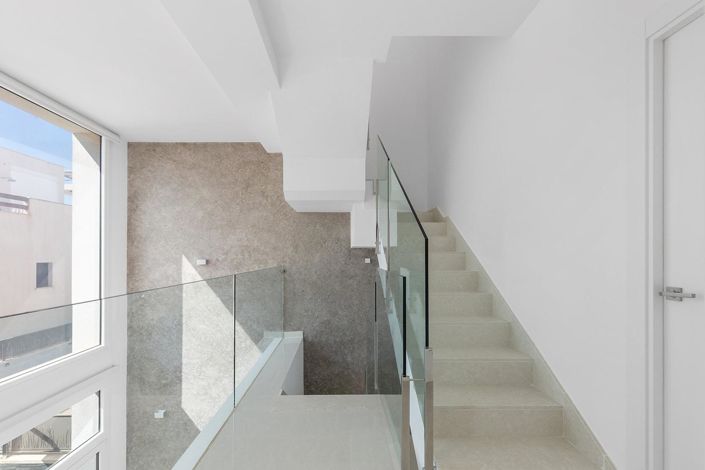 Image No.18-3 Bed Villa for sale