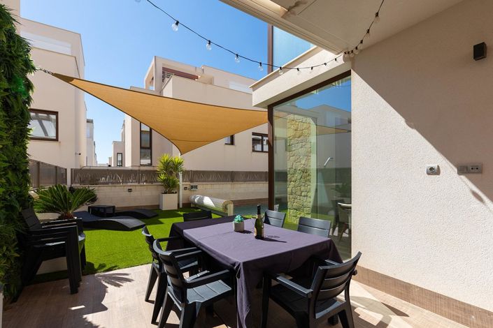 Image No.25-3 Bed Villa for sale