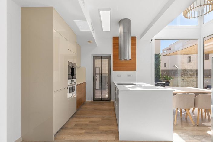 Image No.5-3 Bed Villa for sale