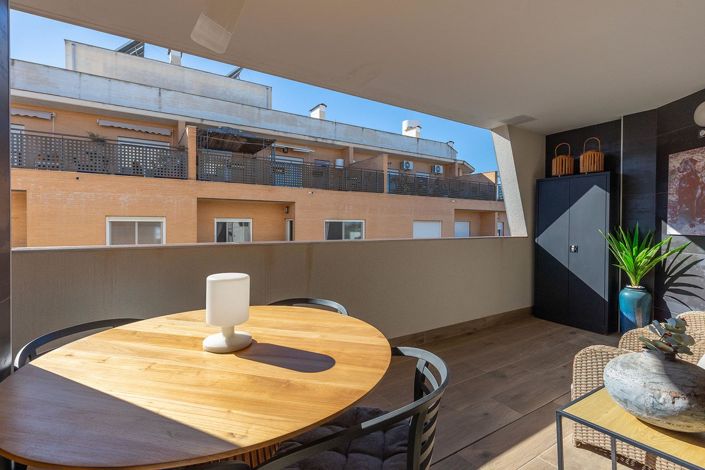 Image No.17-2 Bed Apartment for sale