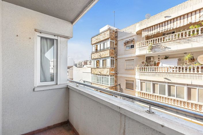 Image No.4-Appartement de 2 chambres à vendre à Torrevieja