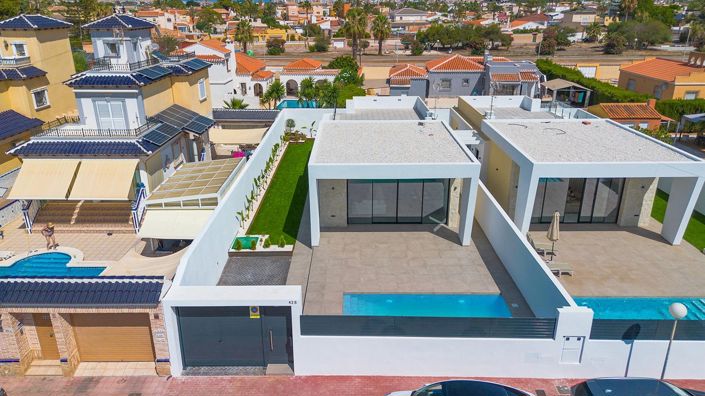 Image No.3-3 Bed Villa for sale