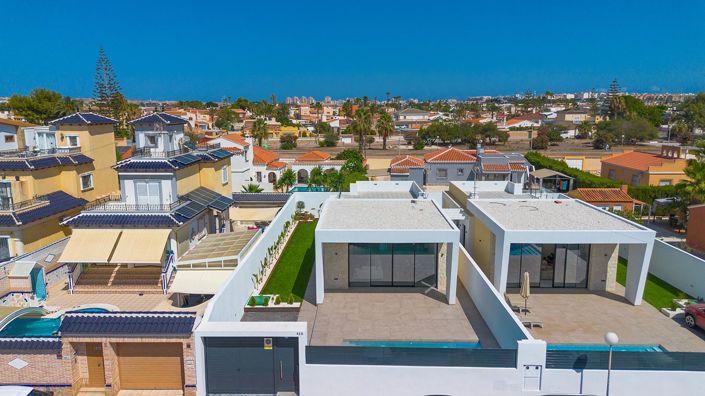 Image No.4-3 Bed Villa for sale