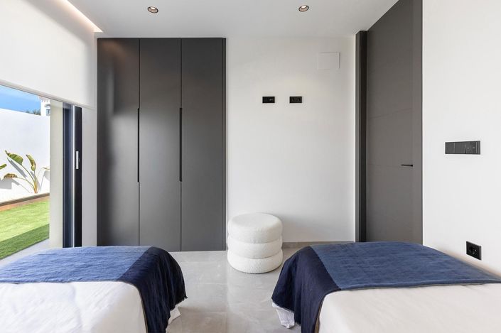 Image No.49-3 Bed Villa for sale