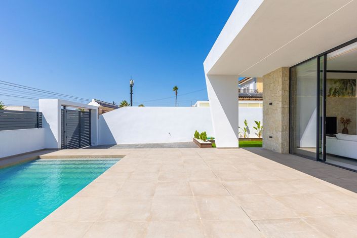 Image No.7-3 Bed Villa for sale