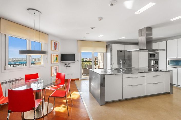 Image No.13-5 Bed Apartment for sale