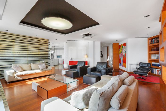 Image No.21-5 Bed Apartment for sale