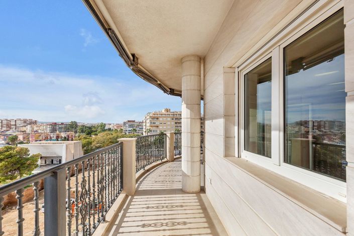 Image No.27-5 Bed Apartment for sale