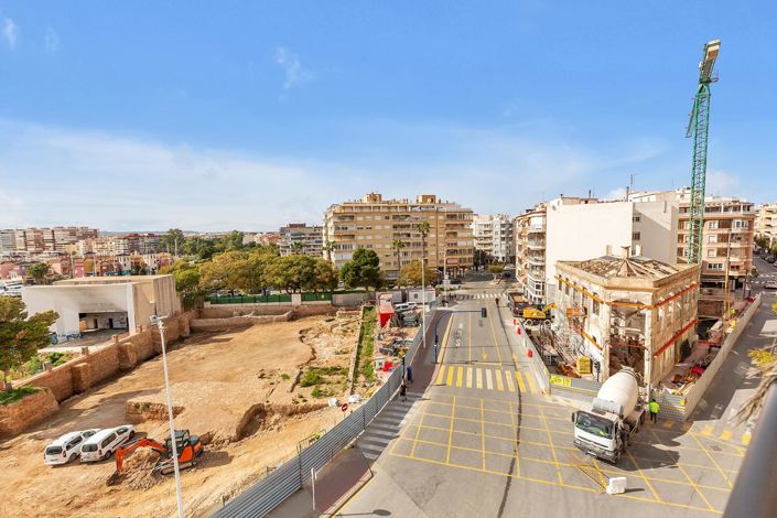 Image No.30-5 Bed Apartment for sale