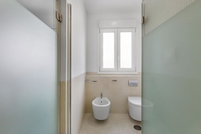 Image No.45-5 Bed Apartment for sale
