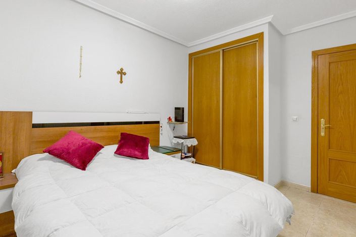 Image No.18-2 Bed Apartment for sale