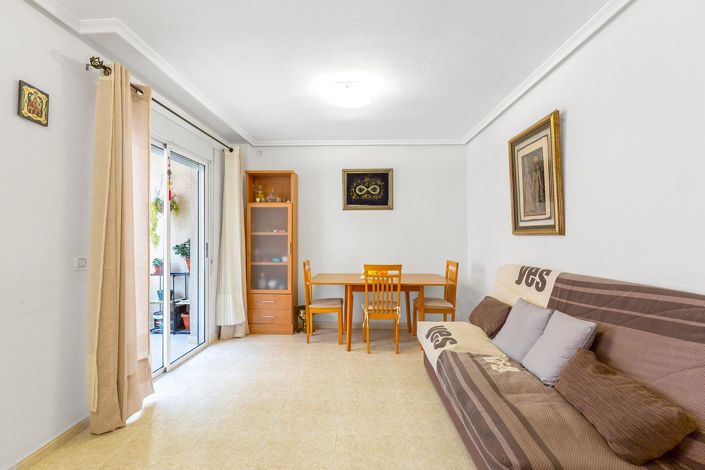 Image No.3-Appartement de 2 chambres à vendre à Torrevieja