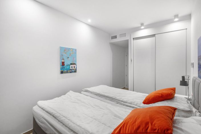 Image No.22-3 Bed Apartment for sale