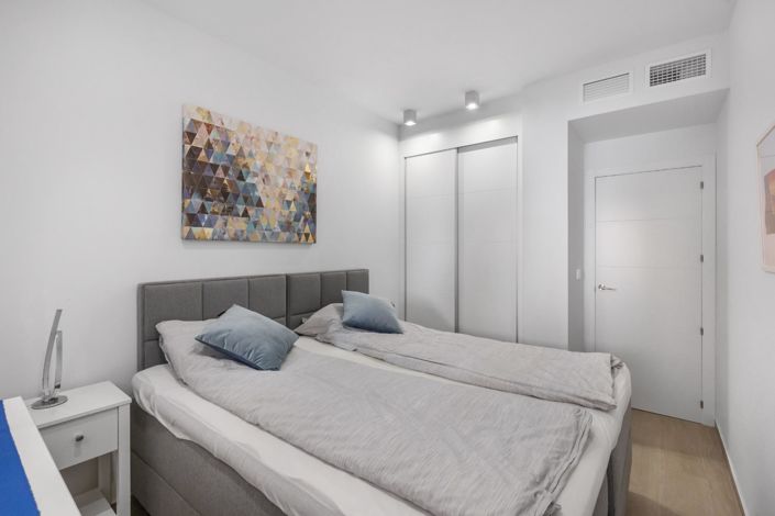 Image No.26-3 Bed Apartment for sale