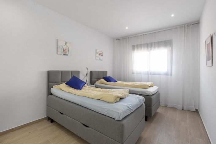 Image No.29-3 Bed Apartment for sale