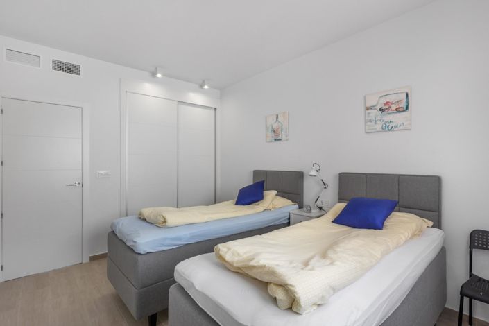 Image No.30-3 Bed Apartment for sale