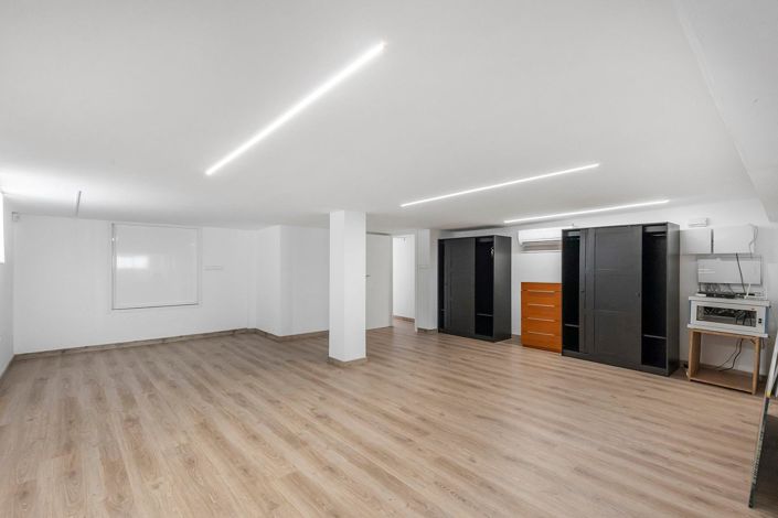 Image No.32-4 Bed Villa for sale