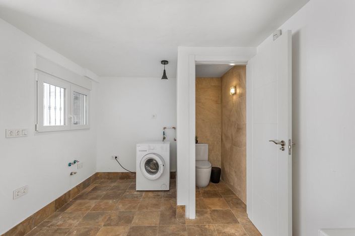 Image No.33-4 Bed Villa for sale