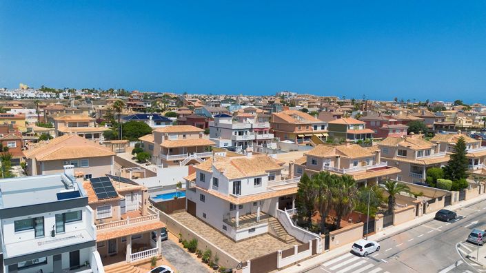 Image No.35-4 Bed Villa for sale