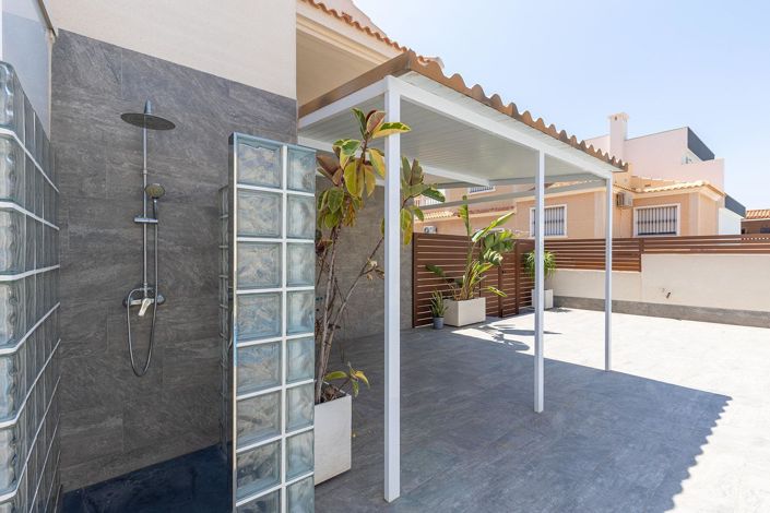 Image No.42-4 Bed Villa for sale