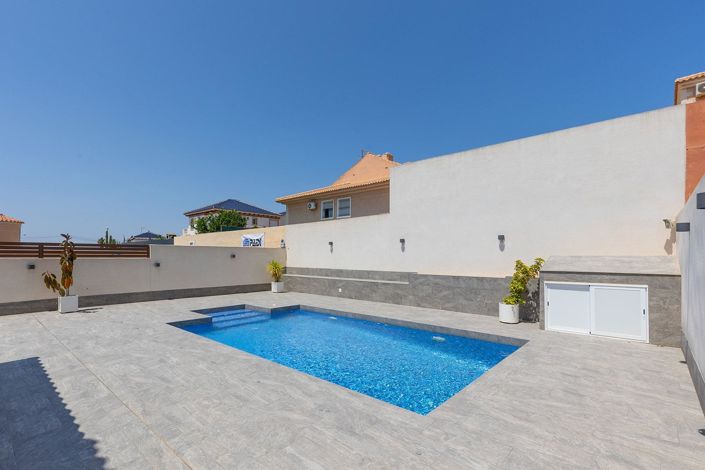Image No.43-4 Bed Villa for sale