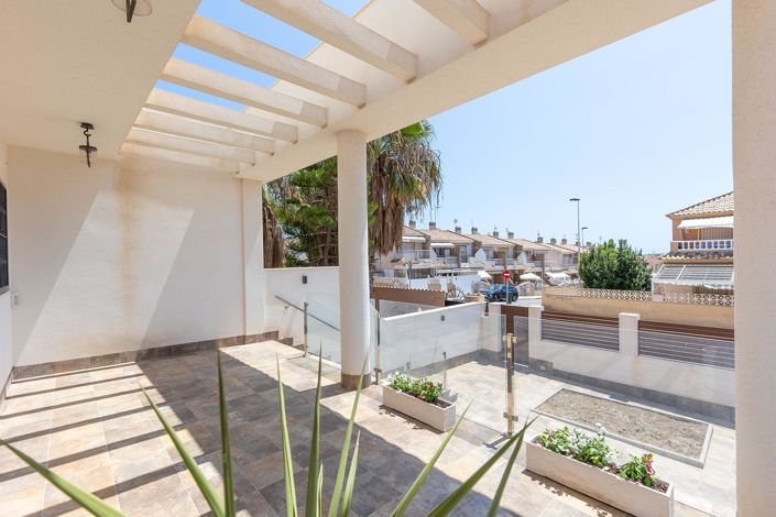 Image No.6-4 Bed Villa for sale